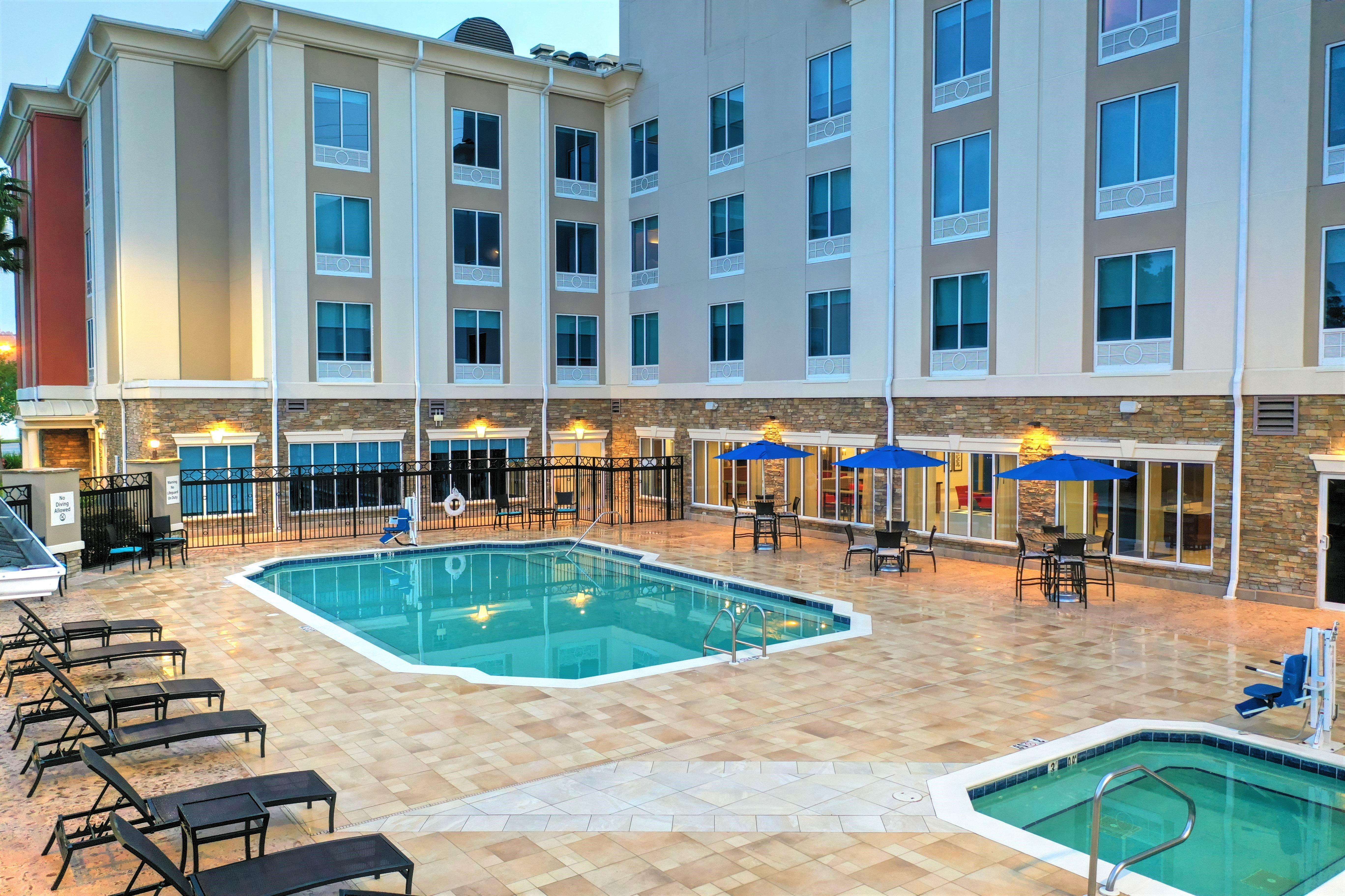 Holiday Inn Express Hotel & Suites Mobile Saraland By Ihg Exterior photo