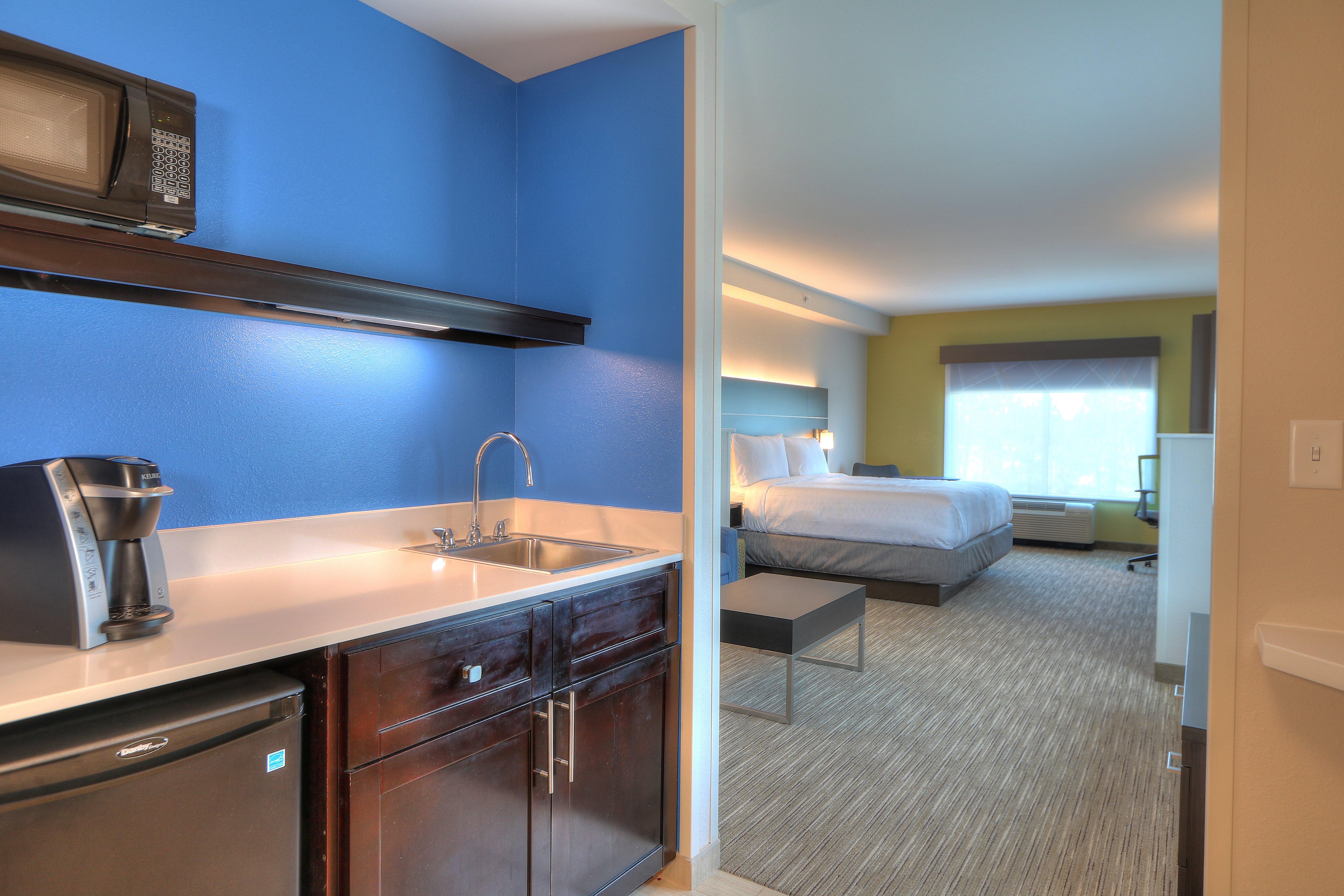 Holiday Inn Express Hotel & Suites Mobile Saraland By Ihg Exterior photo